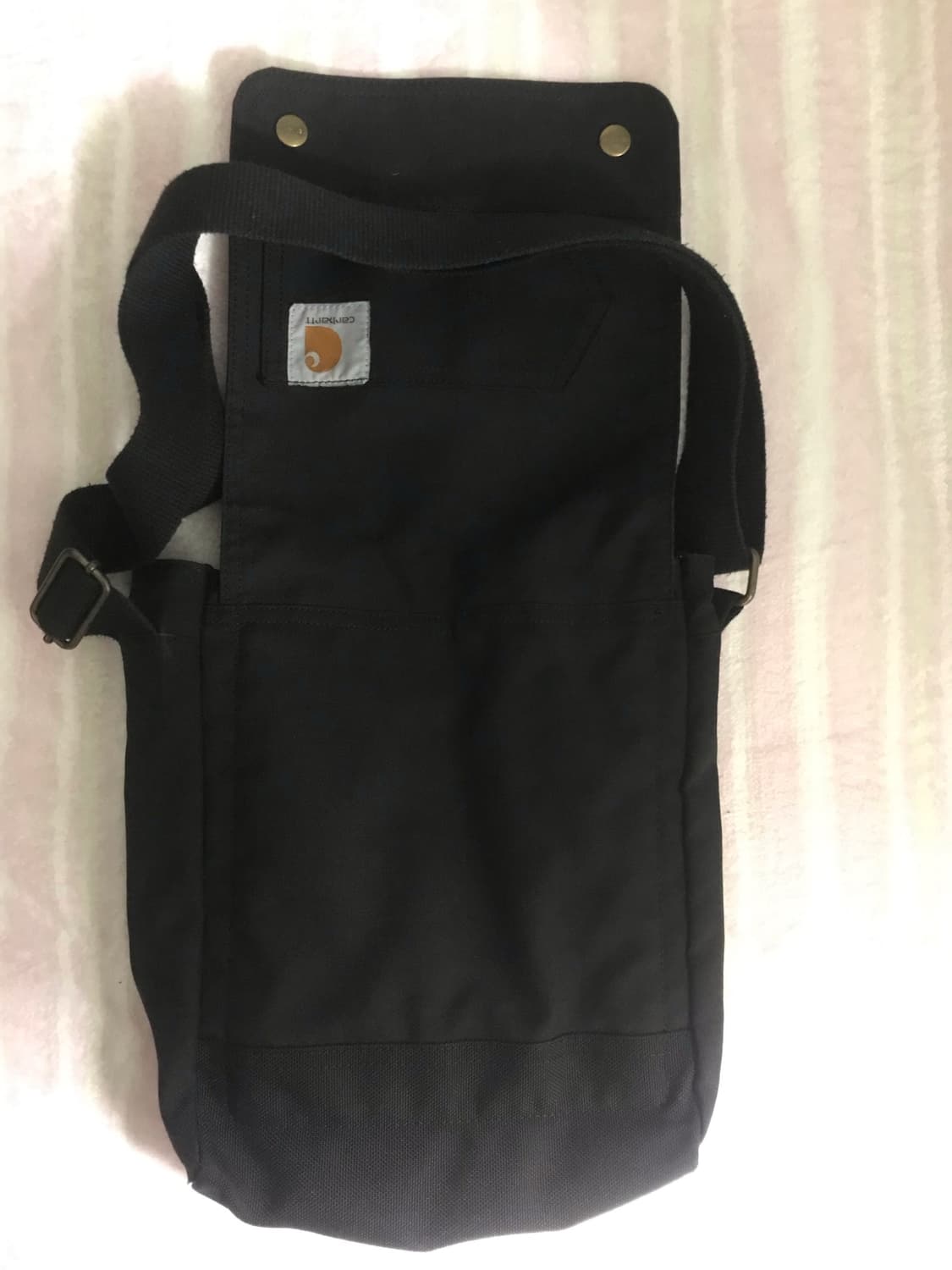 칼하트 크로스바디 스냅 백 블랙 상품이미지3
