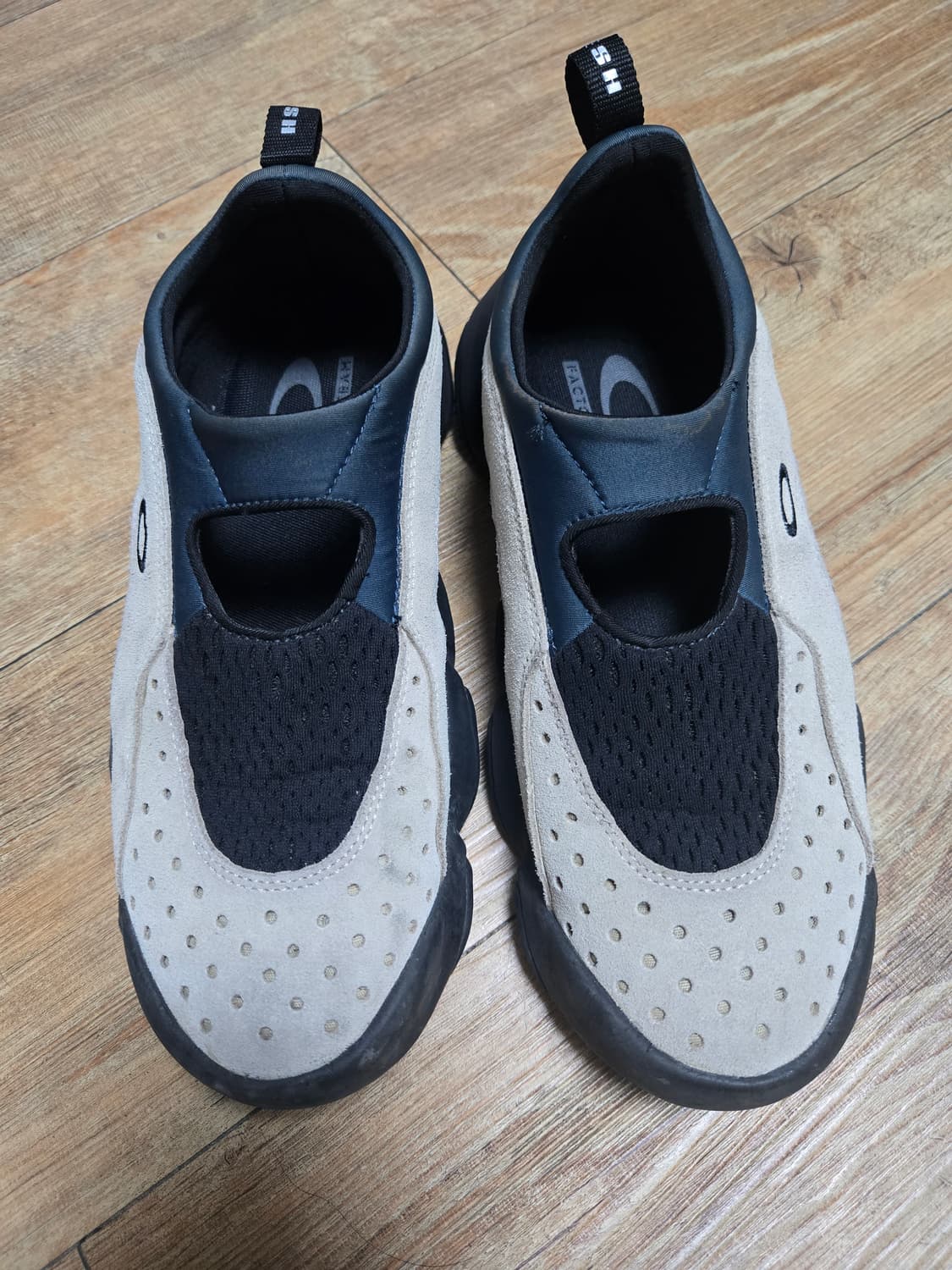 오클리 팩토리팀x브레인데드 샌드 블루 275 상품이미지2