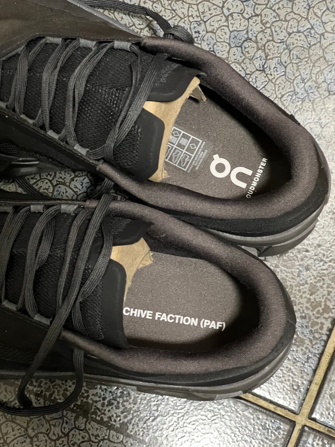 파프x온러닝 쏜브라운 285 상품이미지2