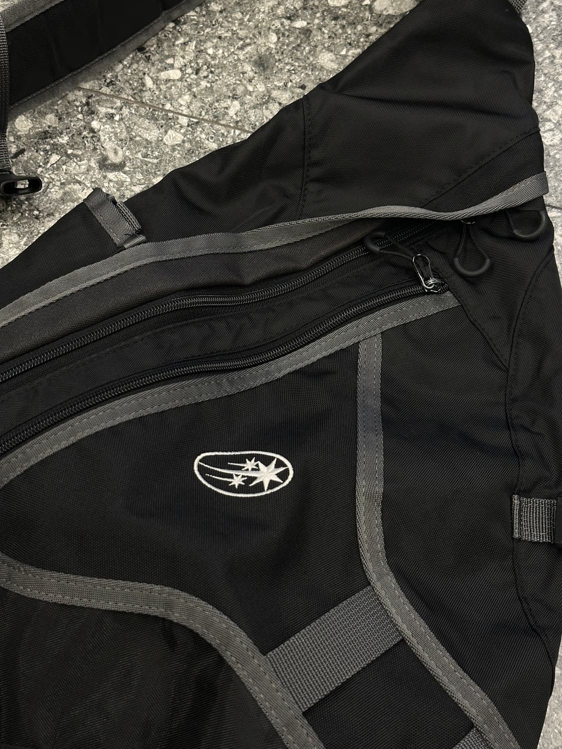 나이스고스트클럽 슬링백 처분  상품이미지2