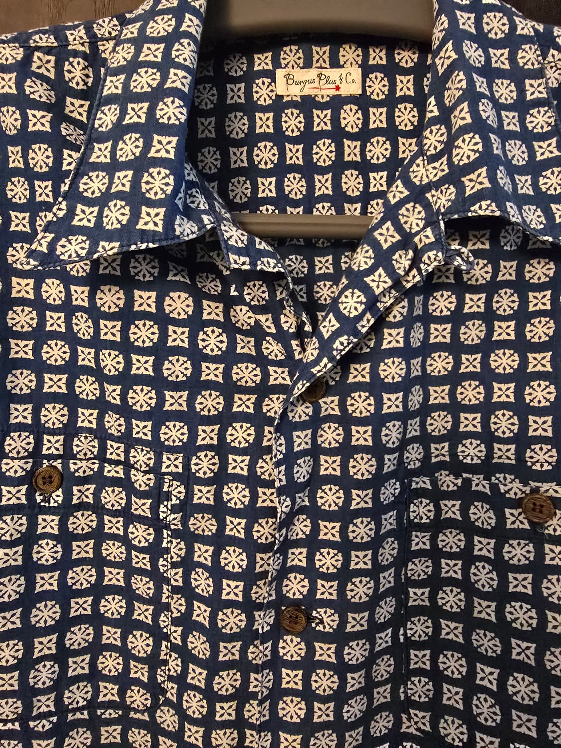 버거스플러스 반팔셔츠입니다. 상품이미지2