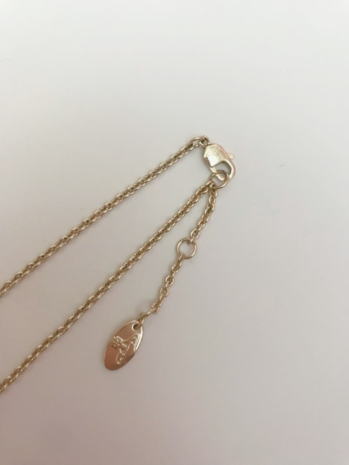 비비안 웨스트우드 메이페이어 바스 릴리프 목걸이 상품이미지5