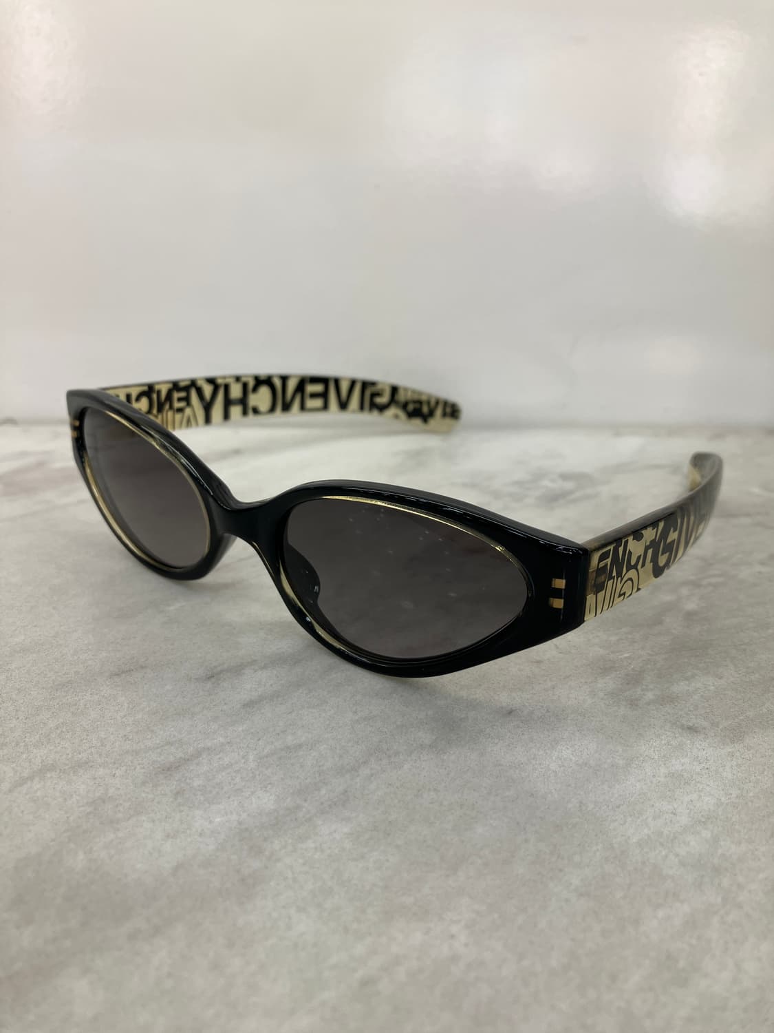 지방시 GIVENCHY 블랙 클리어 캣아이 선글라스 상품이미지8