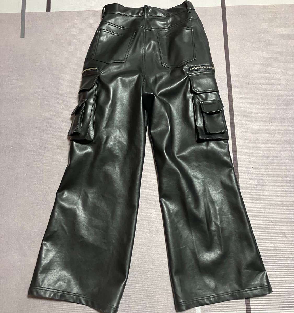 선데이오프클럽 레더팬츠 상품이미지1