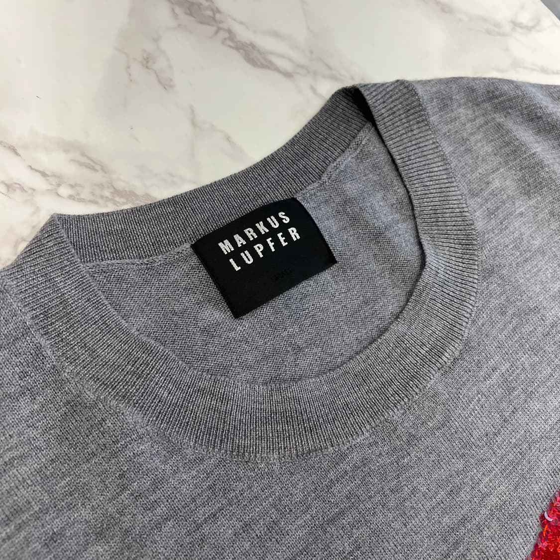 MARKUS LUPFER 마커스루퍼 스팽글 입술 니트 상품이미지8