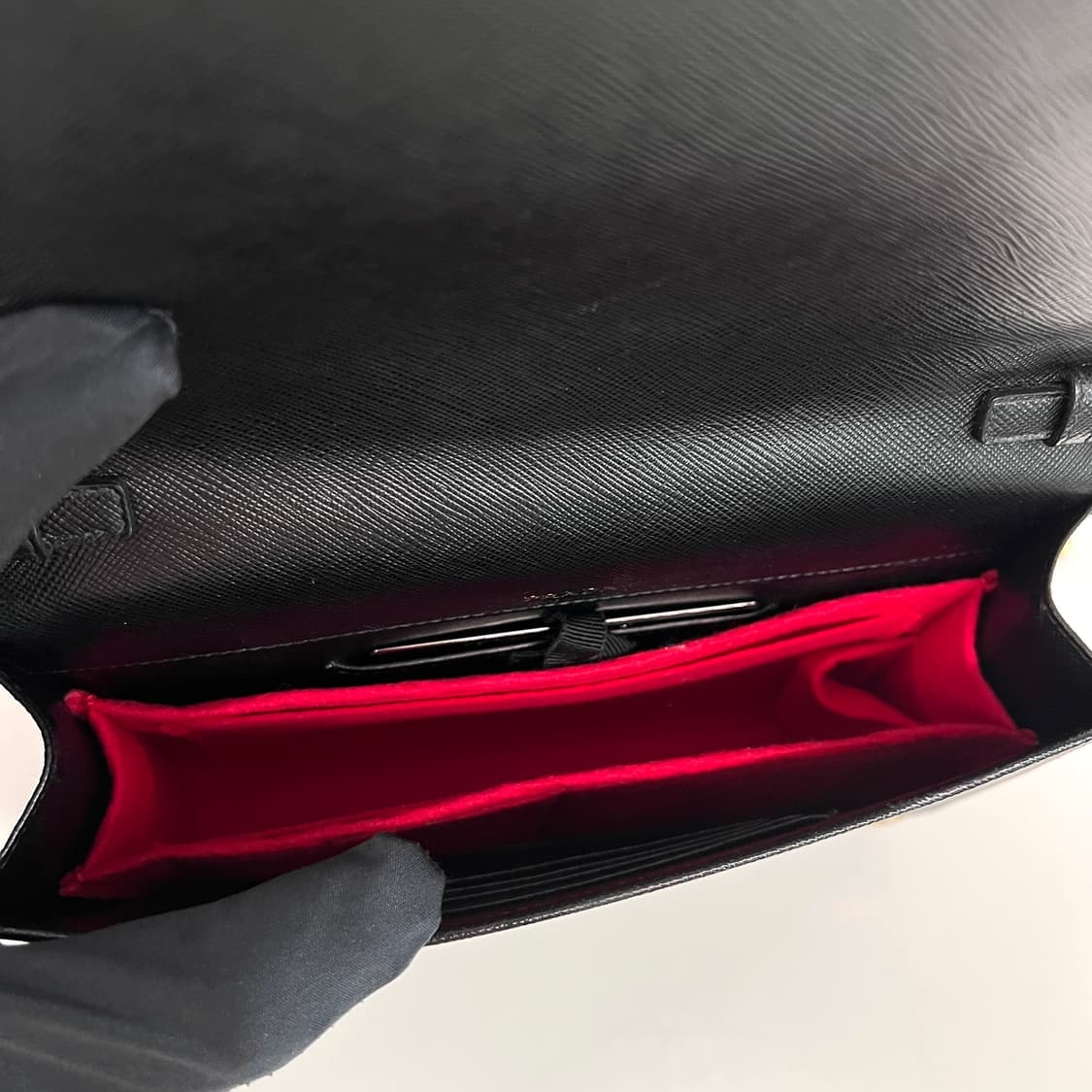 프라다 사피아노 블랙로고 체인 크로스백 블랙 (1BP018) 상품이미지10