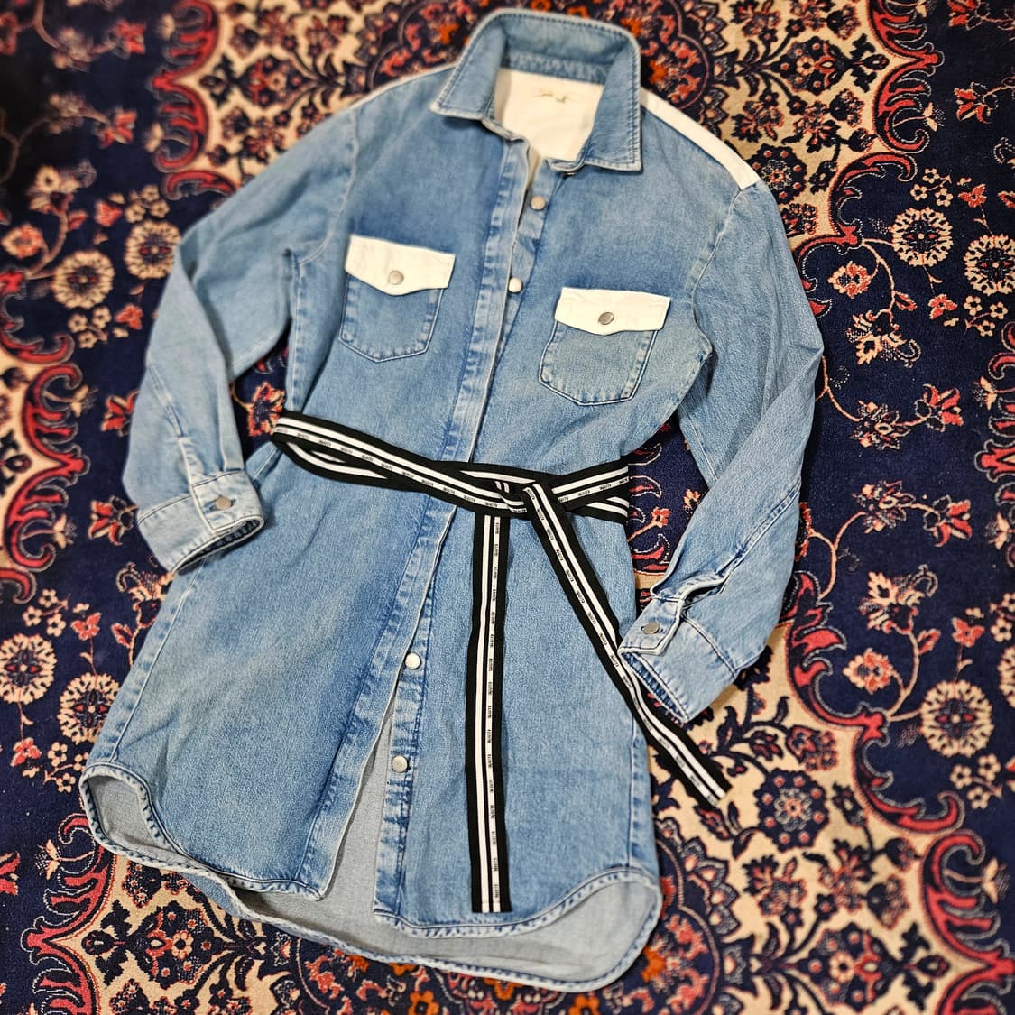 마쥬(Maje) 데님 배색 벨티드 미니 원피스 1size(55-66) 상품이미지2