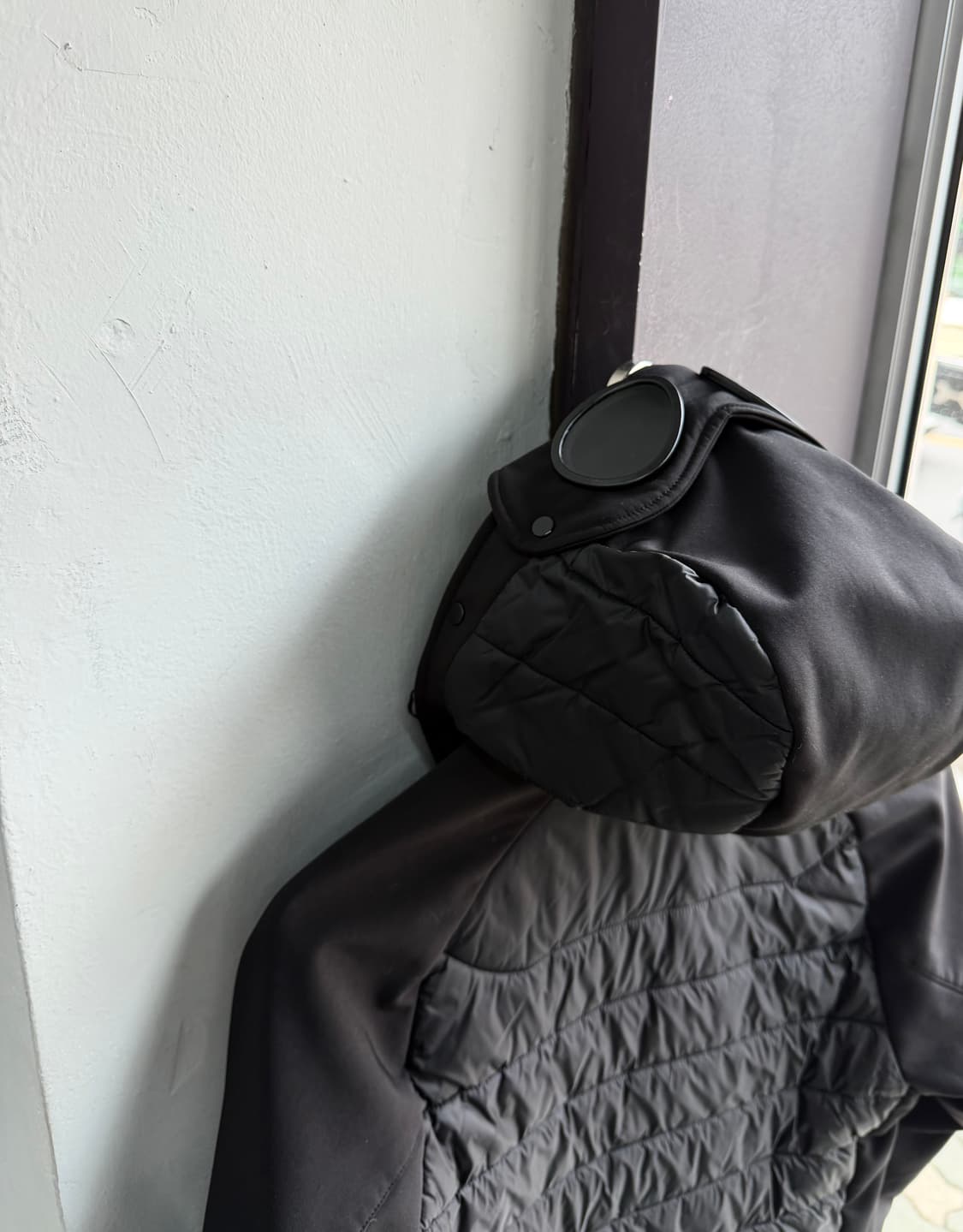 95/ 씨피컴퍼니 고글 렌즈 하이브리드 쉘 패딩 상품이미지8