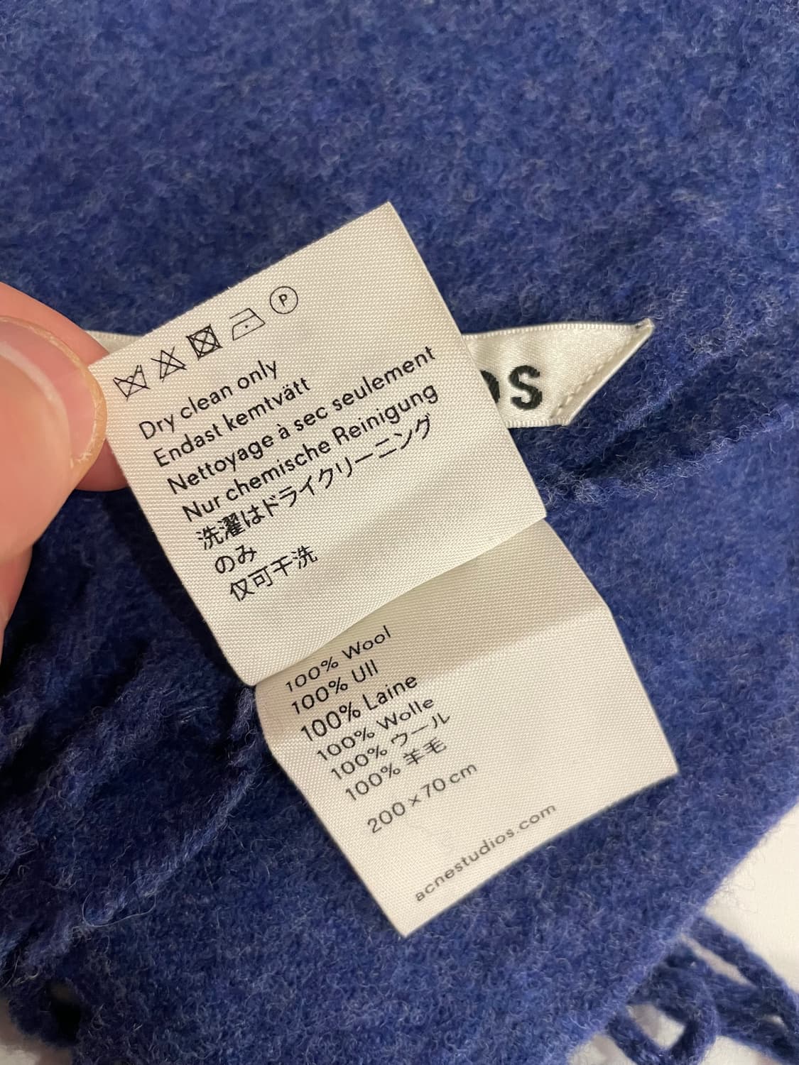 아크네스튜디오 프린지 오버사이즈 머플러 멜란지 블루 판매 상품이미지3