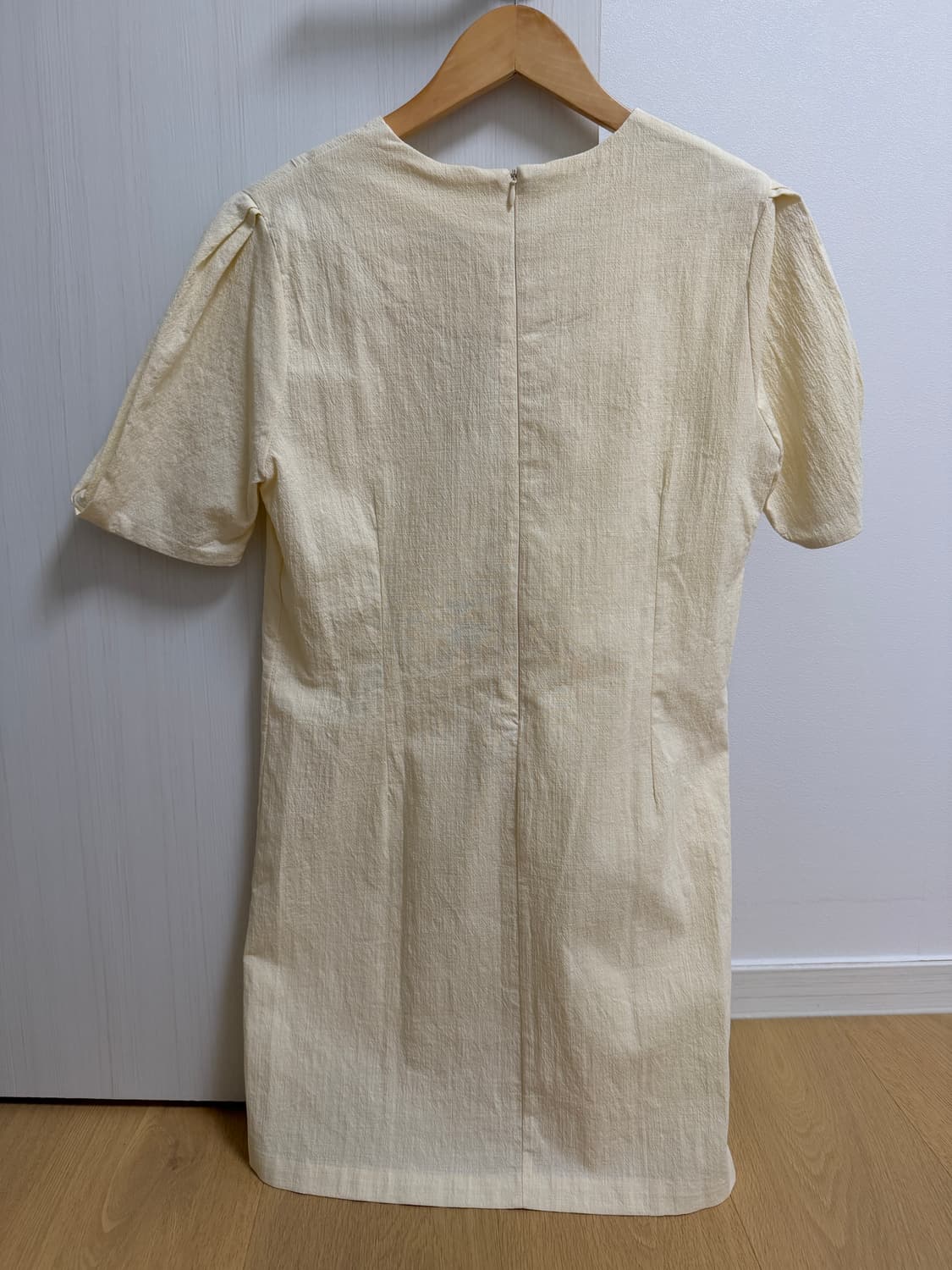 연노랑 반팔 원피스 판매합니다  상품이미지3