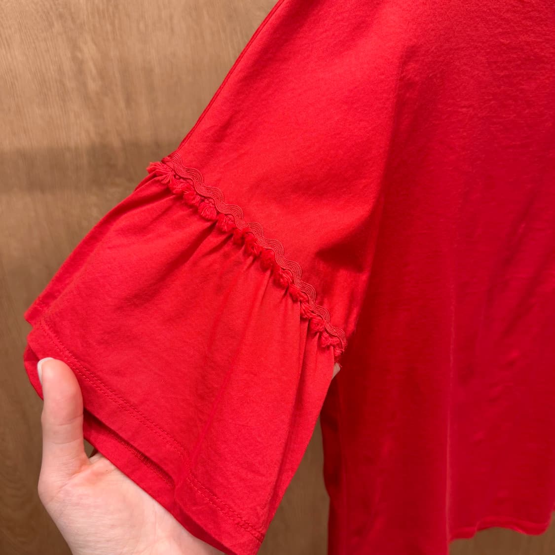 워크엔드 막스마라 슬리브 라운드넥 블라우스 프릴 디테일 레드 상품이미지6