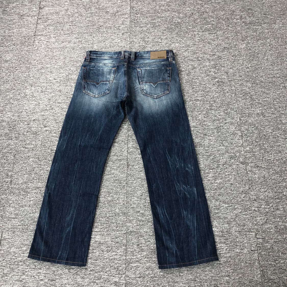 디젤 정품 바이커 워싱 데님팬츠 중청 상품이미지4