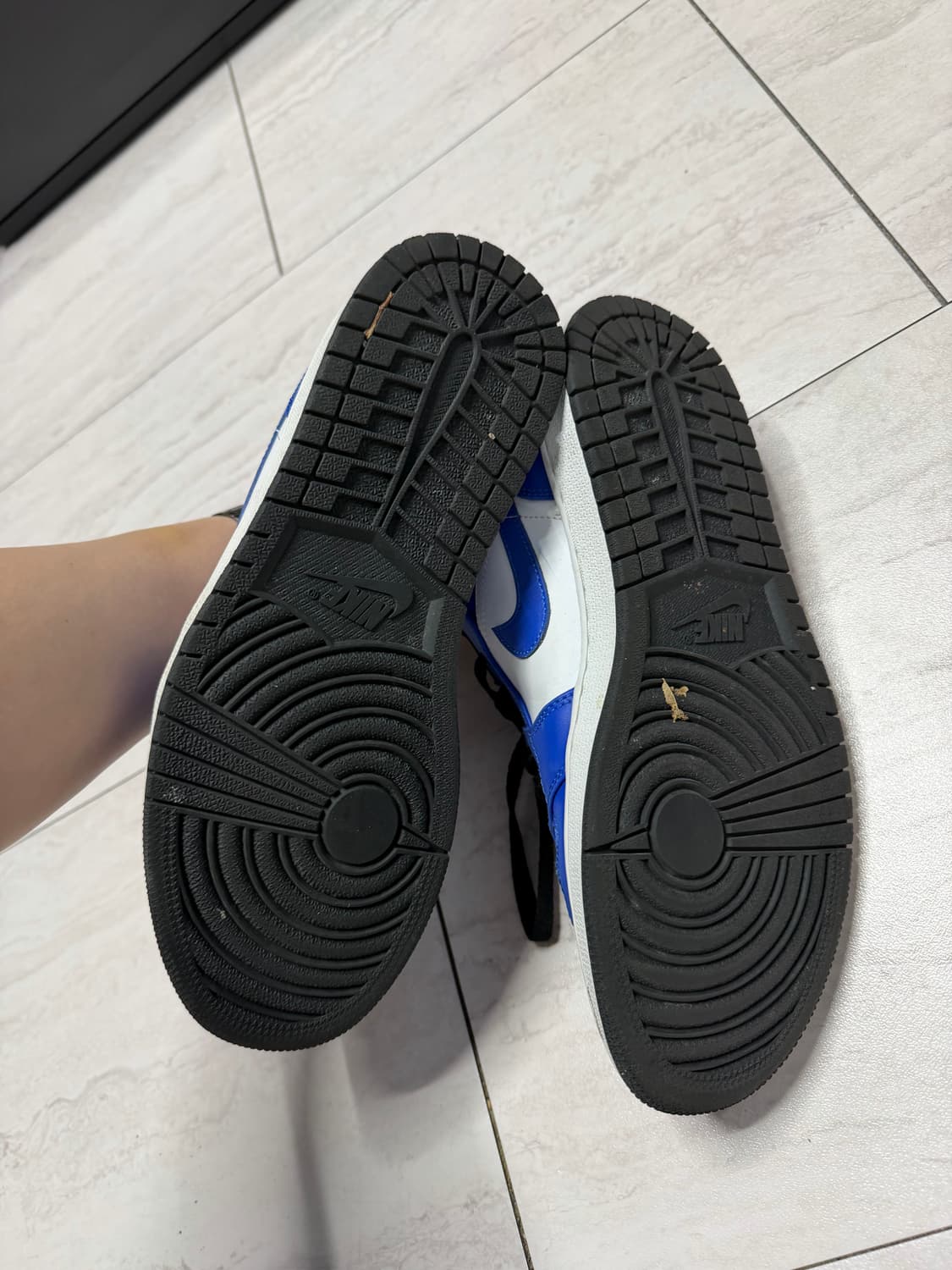 조던1 로우 하이퍼 로얄[270] 상품이미지2