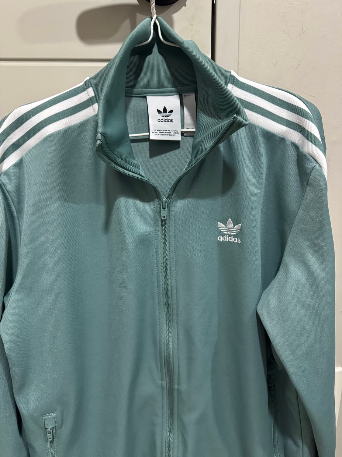 아디다스 베켄바우어 연카키색 트랙탑 상품이미지2