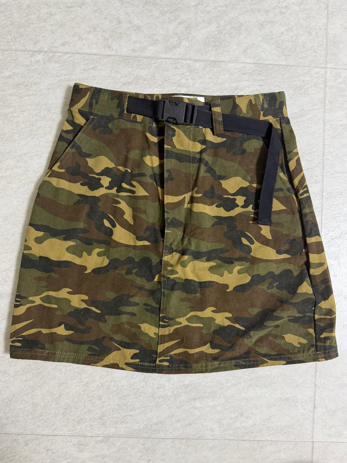 Kirsh Camo Skirt 상품이미지1