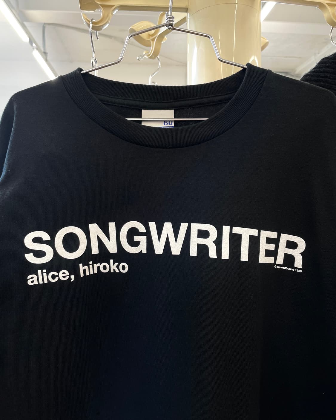 die weltbuhne 디벨트뷔너 송라이터 롱슬리브 티셔츠 상품이미지2