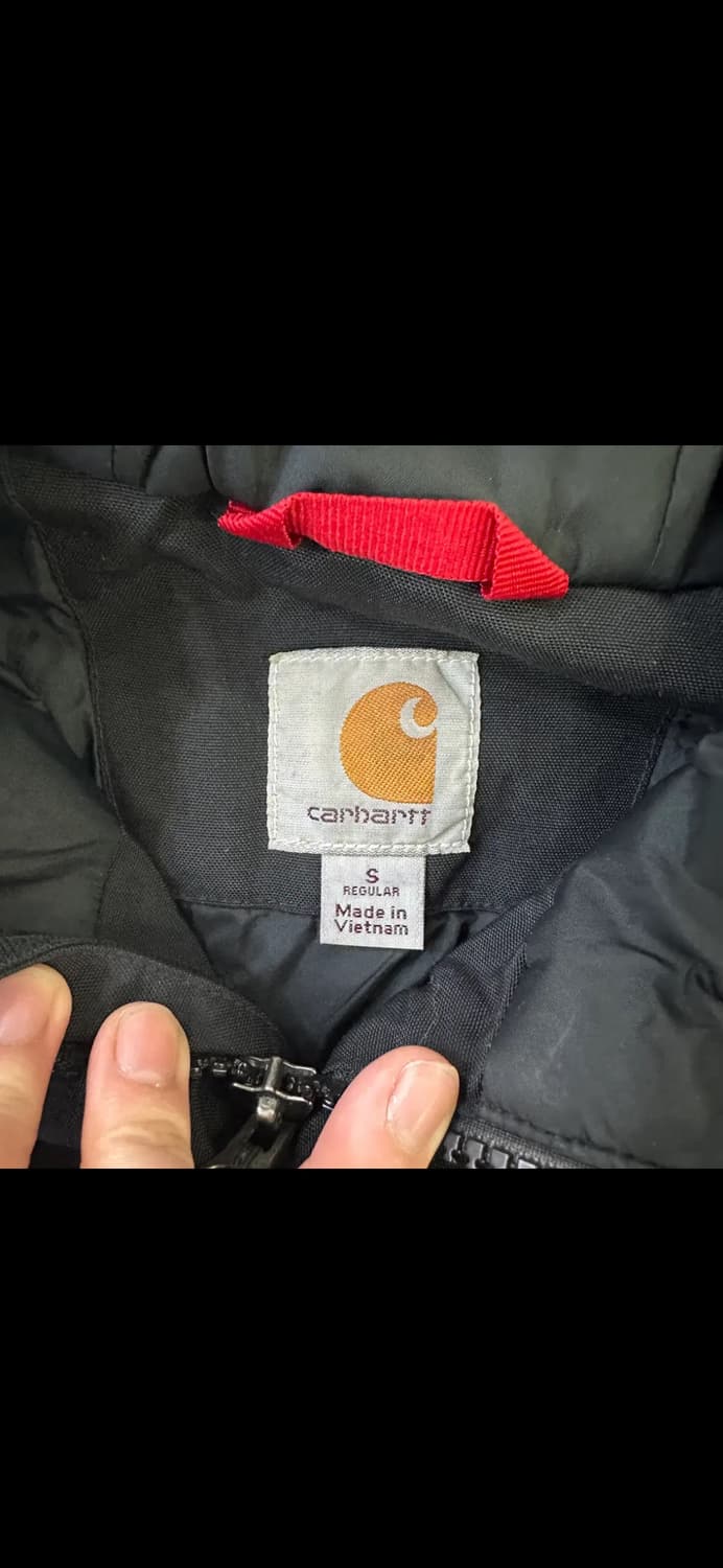 칼하트 패딩 자켓 블랙 상품이미지3