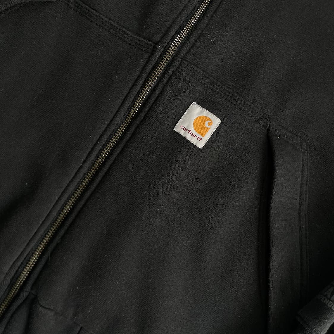 Carhartt 칼하트 블랙 미드웨이트 레인디펜더 써멀 자켓 상품이미지3