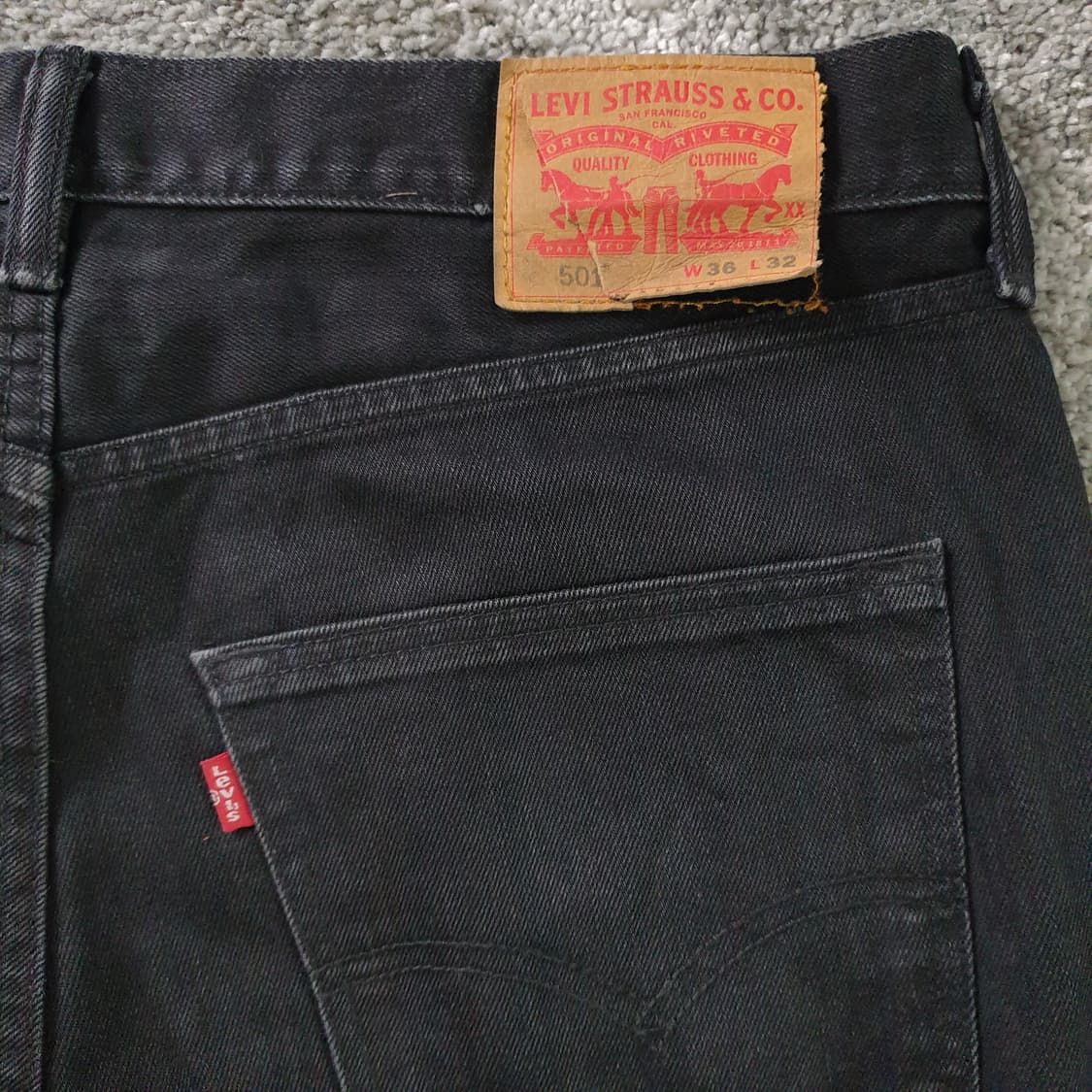 LEVI'S 501 블랙 데님 팬츠 상품이미지2