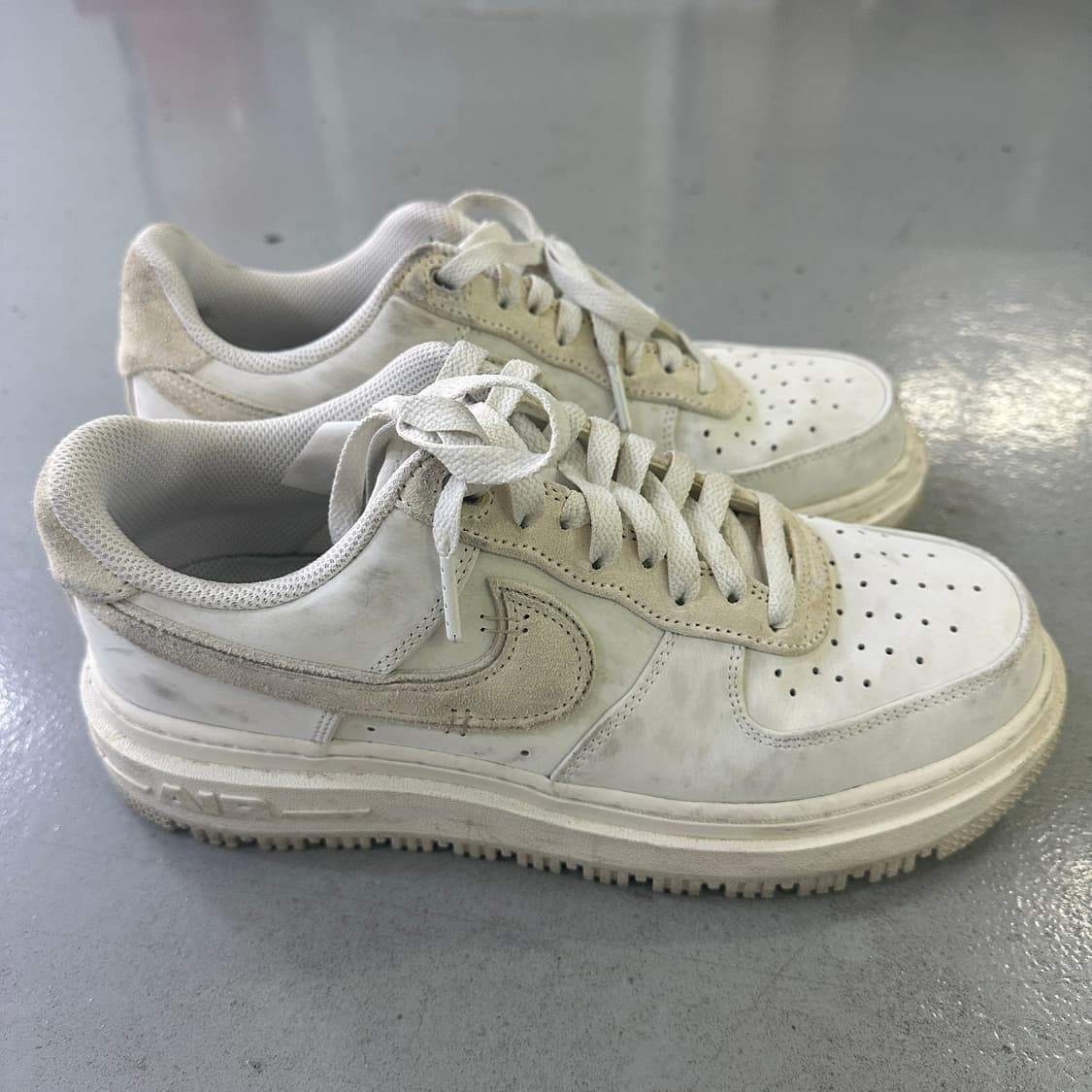 260 나이키 에어포스 로우 화이트 0416D 상품이미지3