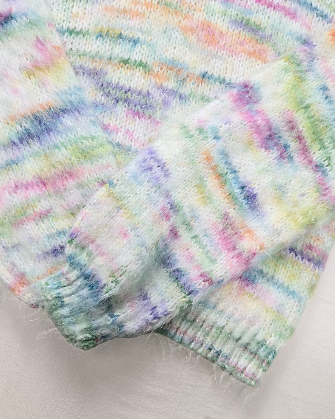 멜로우 파스텔 믹스 루즈 핏 니트 상품이미지4