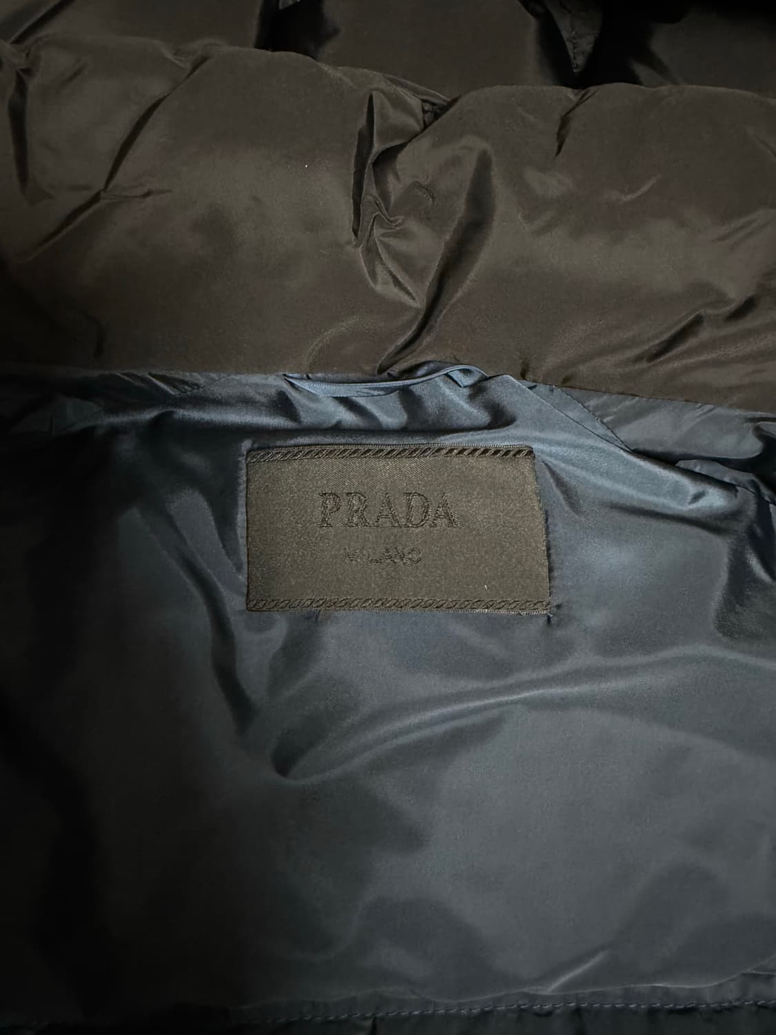 프라다 후드 다운 패딩 52사이즈 NFC 정상작동 상품이미지5