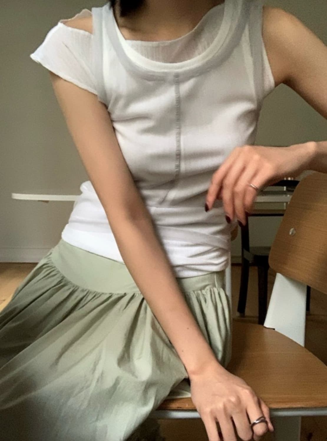 Image piece 로아 쓰리 레이어드 슬리브리스 화이트 상품이미지1