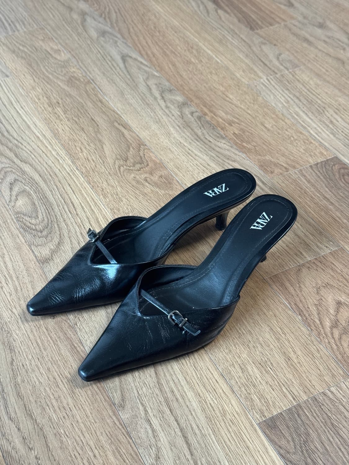 ZARA 자라 블랙 스트랩 뮬 힐 (37 사이즈) 상품이미지2