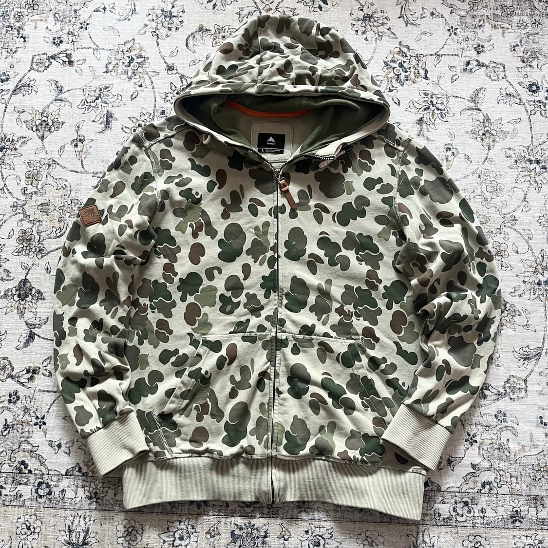 버튼 카모 패턴 후드집업 상품이미지1