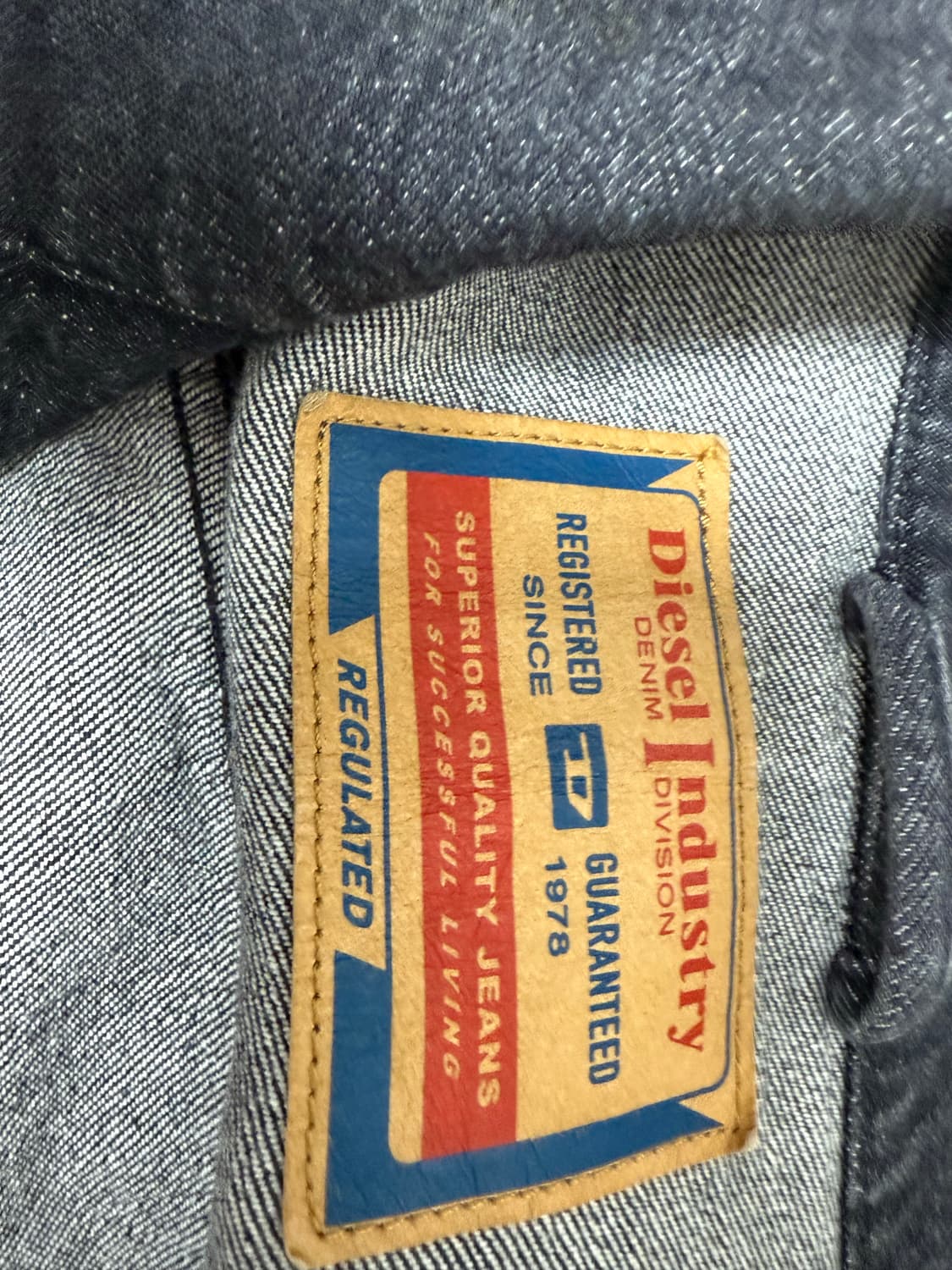 [S]디젤 D-바르시-Fsc 레귤러핏 데님 자켓 플라크 블랙 다크그레이 상품이미지8