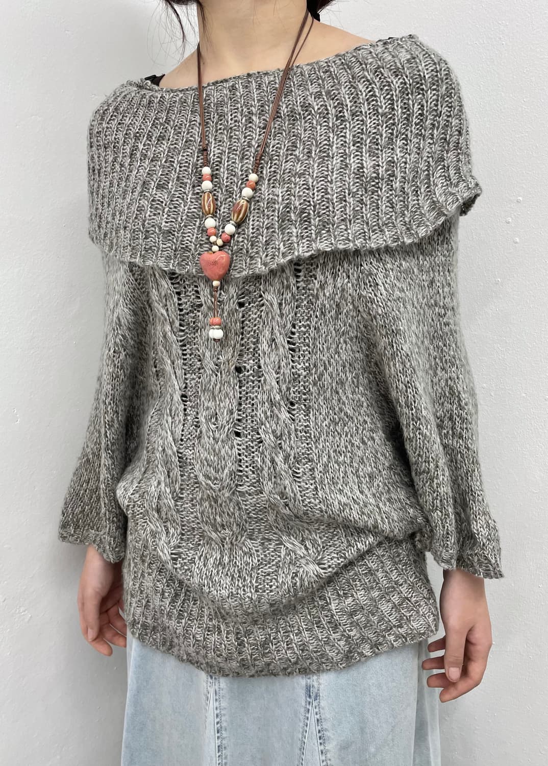 그레이 오프숄더 여리 니트 🩶 상품이미지2