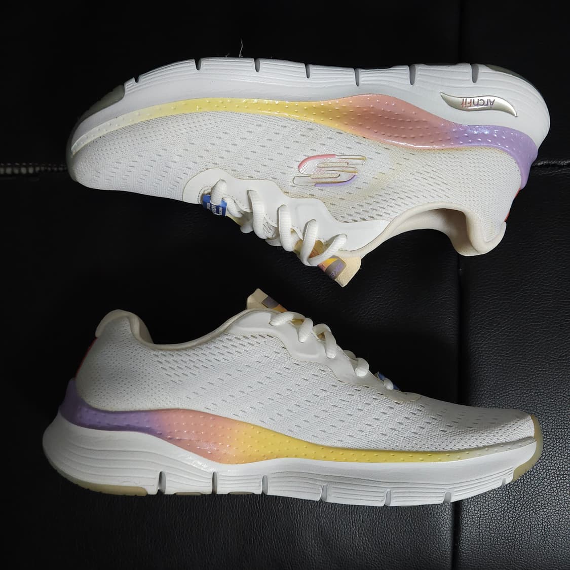 240 ) 스케쳐스 여성 아치핏 워킹화 상품이미지5