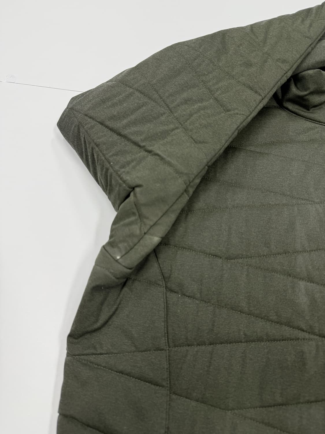 노스페이스 카키 경량패딩 상품이미지6