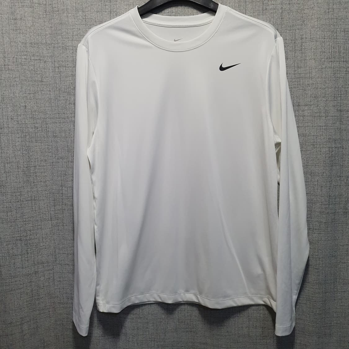 나이키 남성 스우시 드라이핏 긴팔티  상품이미지1