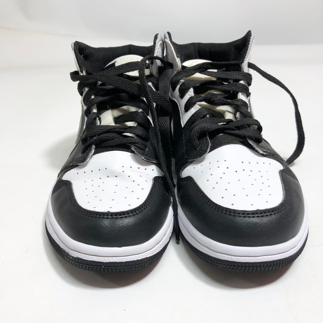 나이키 에어조던 1 미드 235 상품이미지3