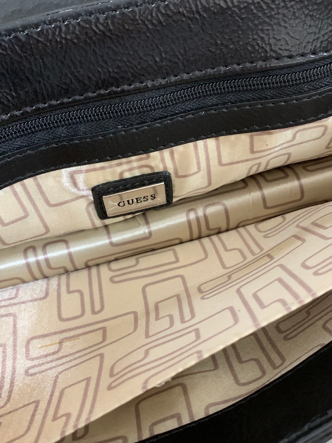 [S급 희귀매물] GUESS y2k square shoulder bag 상품이미지7