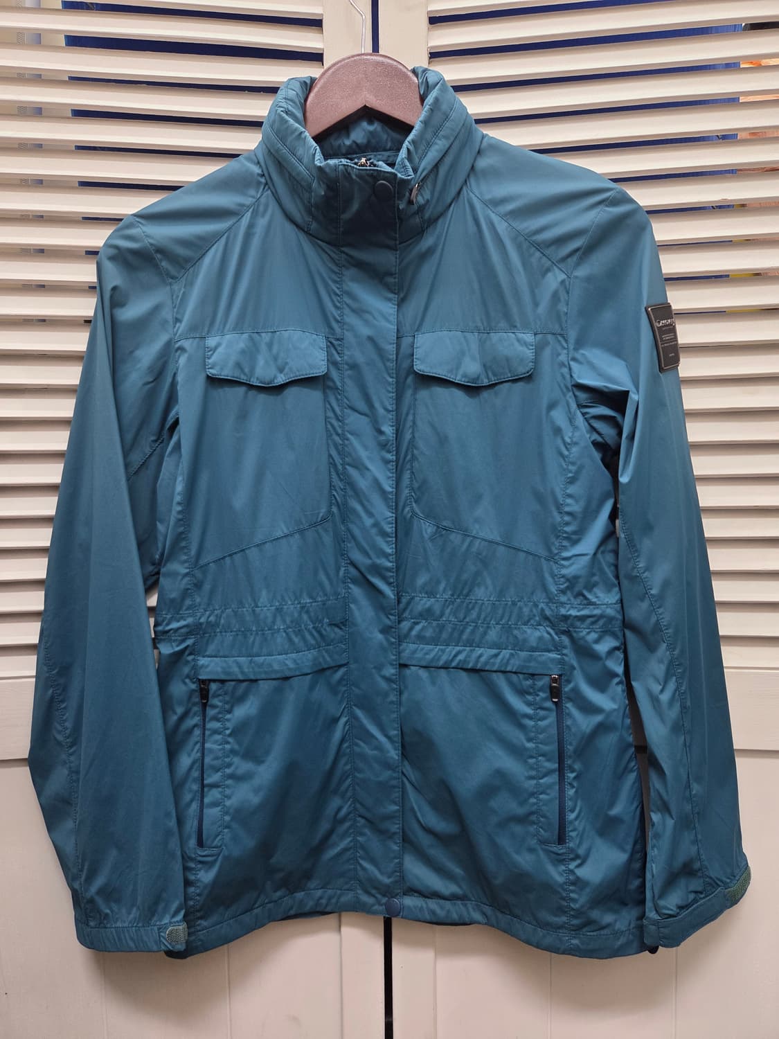 디스커버리 바람막이 자켓 상품이미지1