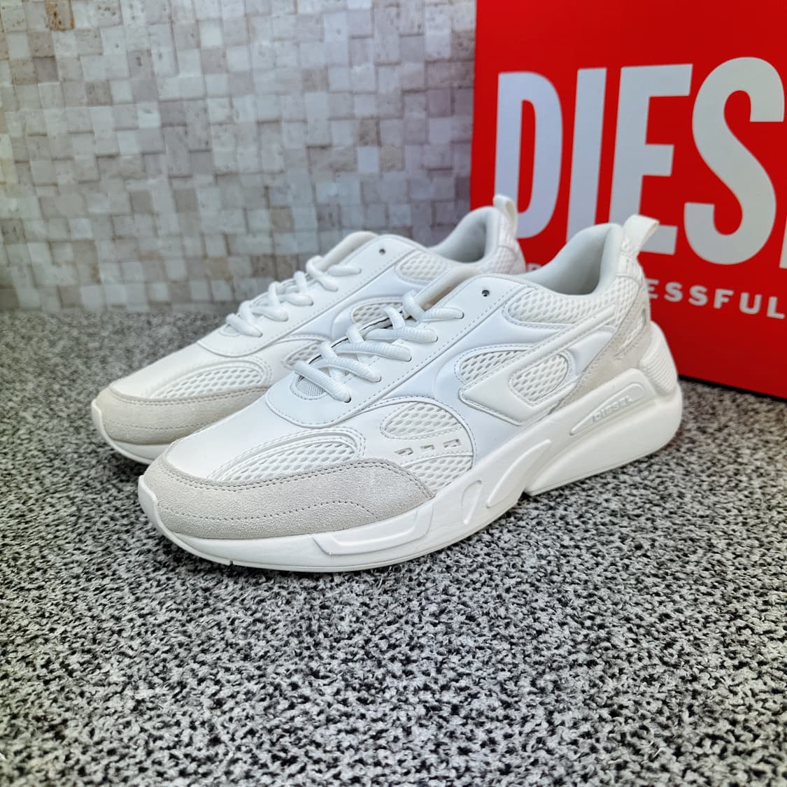 디젤 남성 화이트 세린디피티 스니커즈 상품이미지1