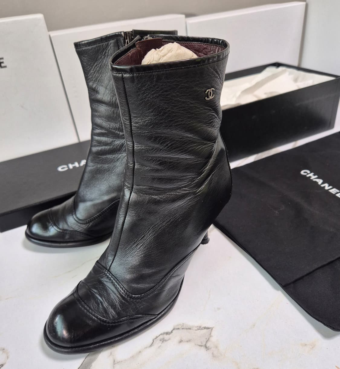 (정품) 샤넬 CC 로고 여성 앵클부츠 38 상품이미지1