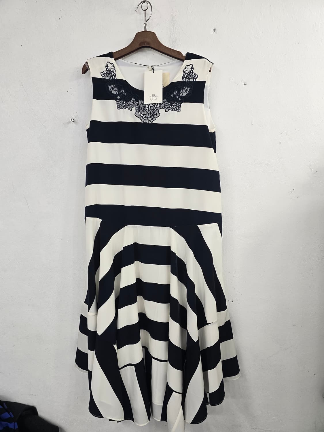 (새상품)오즈세컨(O'2nd)단가라 비대칭 민소매 원피스(66) 상품이미지1