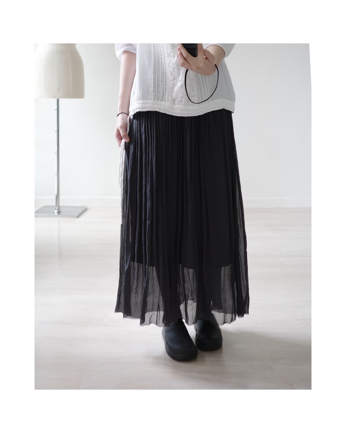 SACRA charcoal pleated long skirt 상품이미지1