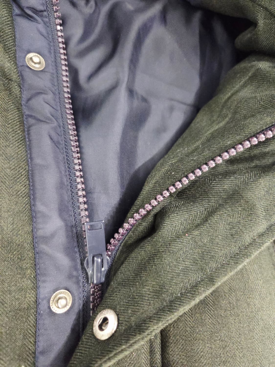 에비수 카키색 패딩 조끼 베스트_105 상품이미지7