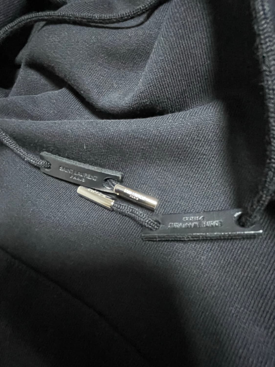 생로랑 가죽 슬리브 후드 티셔츠 상품이미지4