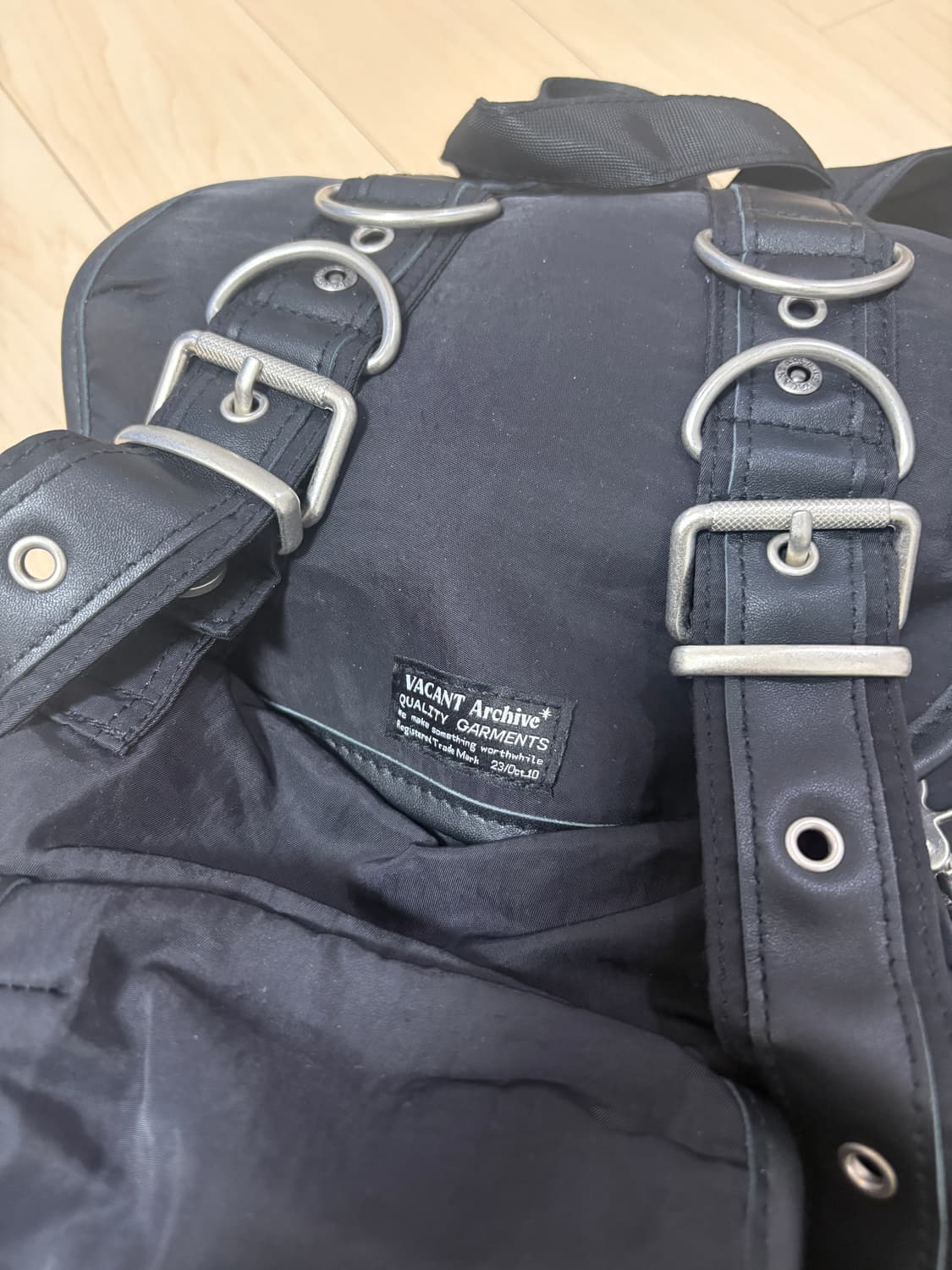 vacant 아일렛 백팩 새상품 상품이미지2