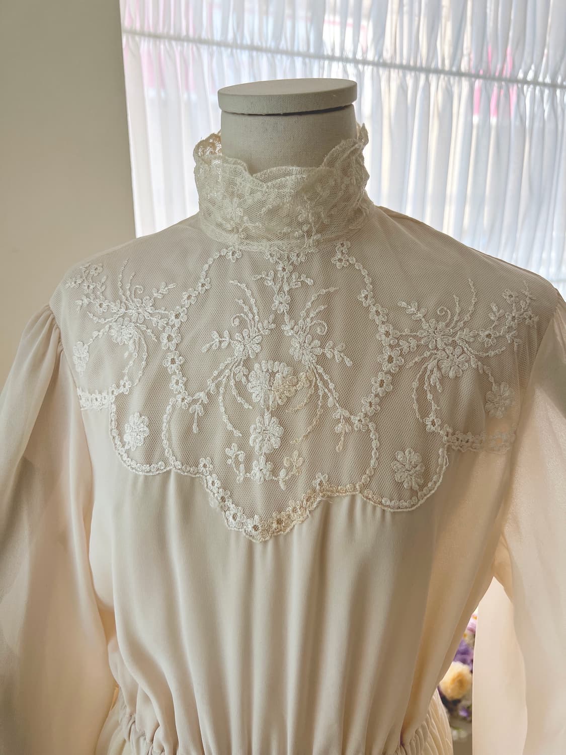 엔틱 레이스 하이넥 벌룬 맥시 드레스 상품이미지2