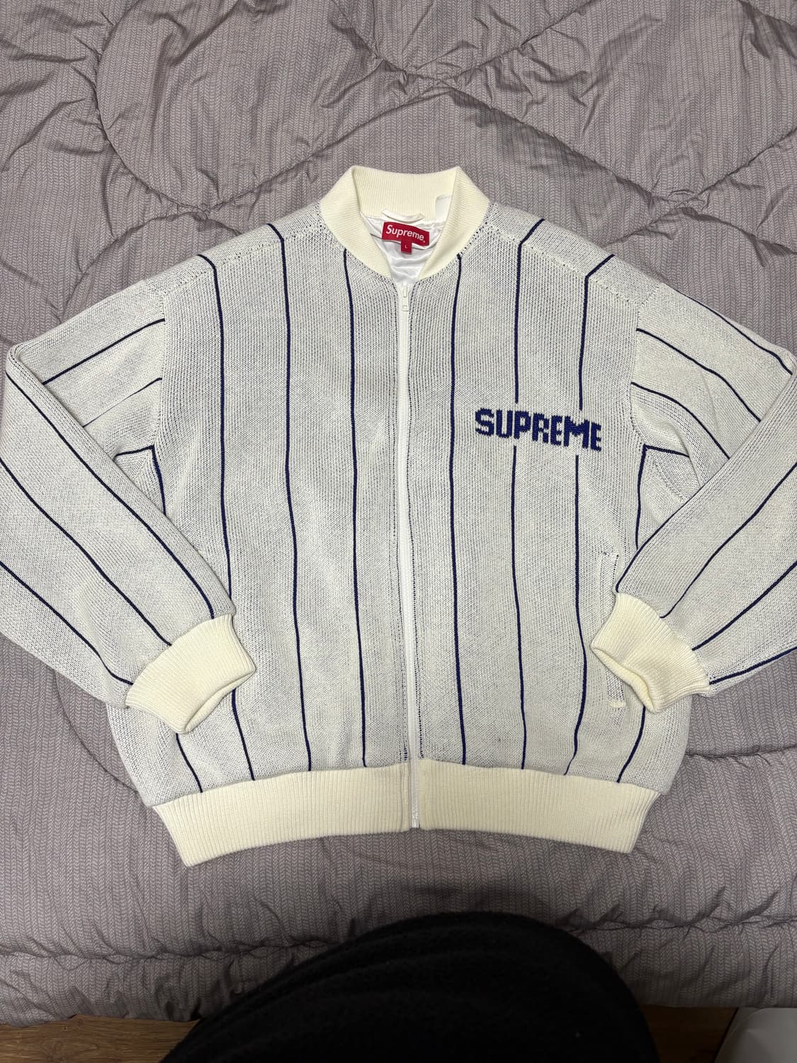 슈프림 핀스트라이프 바시티 L 상품이미지1