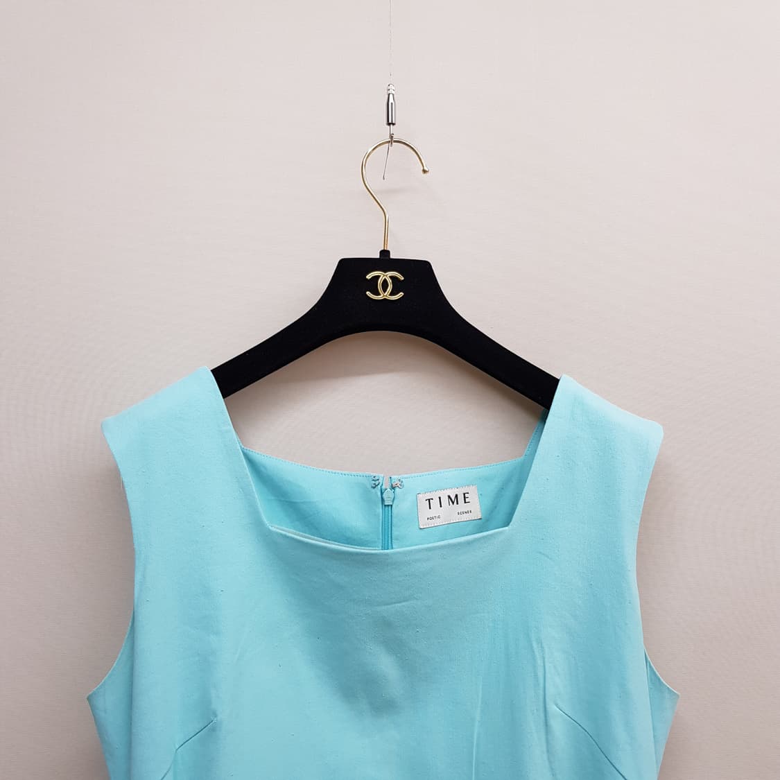 한섬 타임 2023 슬리브리스 린넨 블렌드 원피스 82-94-160사이즈 상품이미지2