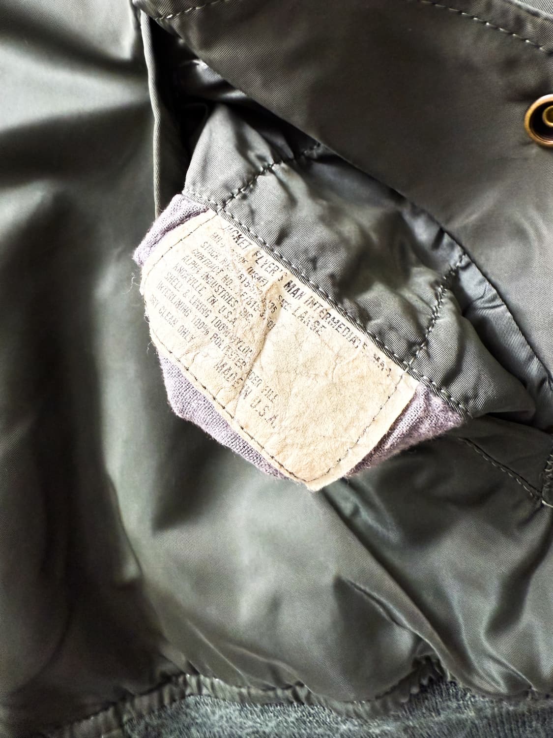 90s Alpha Industries MA-1 Bomber Jacket 상품이미지8