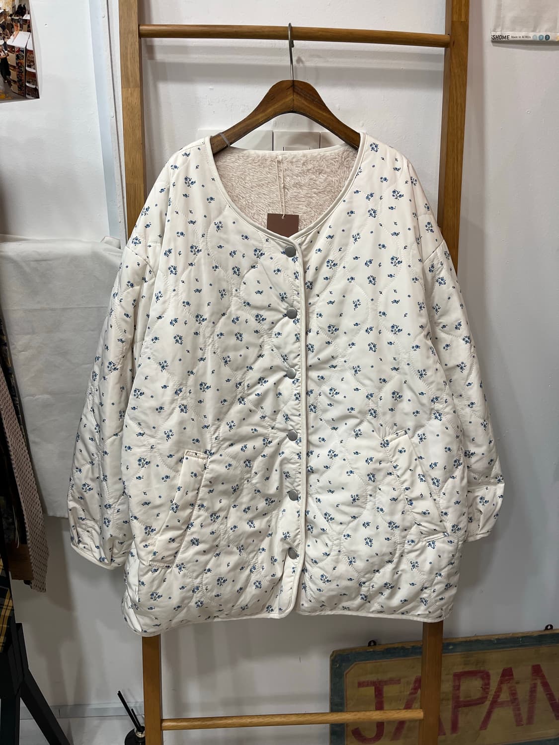 (리버시블) 플라워 퀼팅 & 양털 뽀글이 자켓 상품이미지1