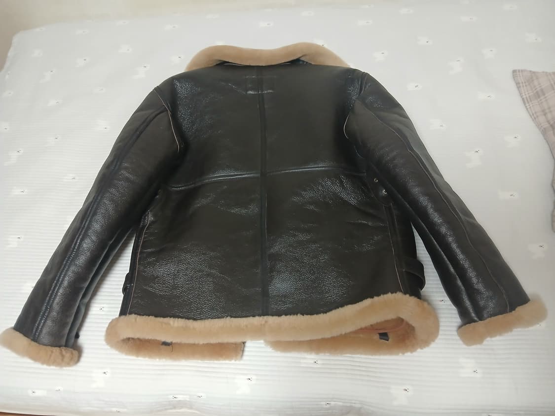 콕핏 톰하디 무스탕 40 사이즈 판매합니다~ 상품이미지3